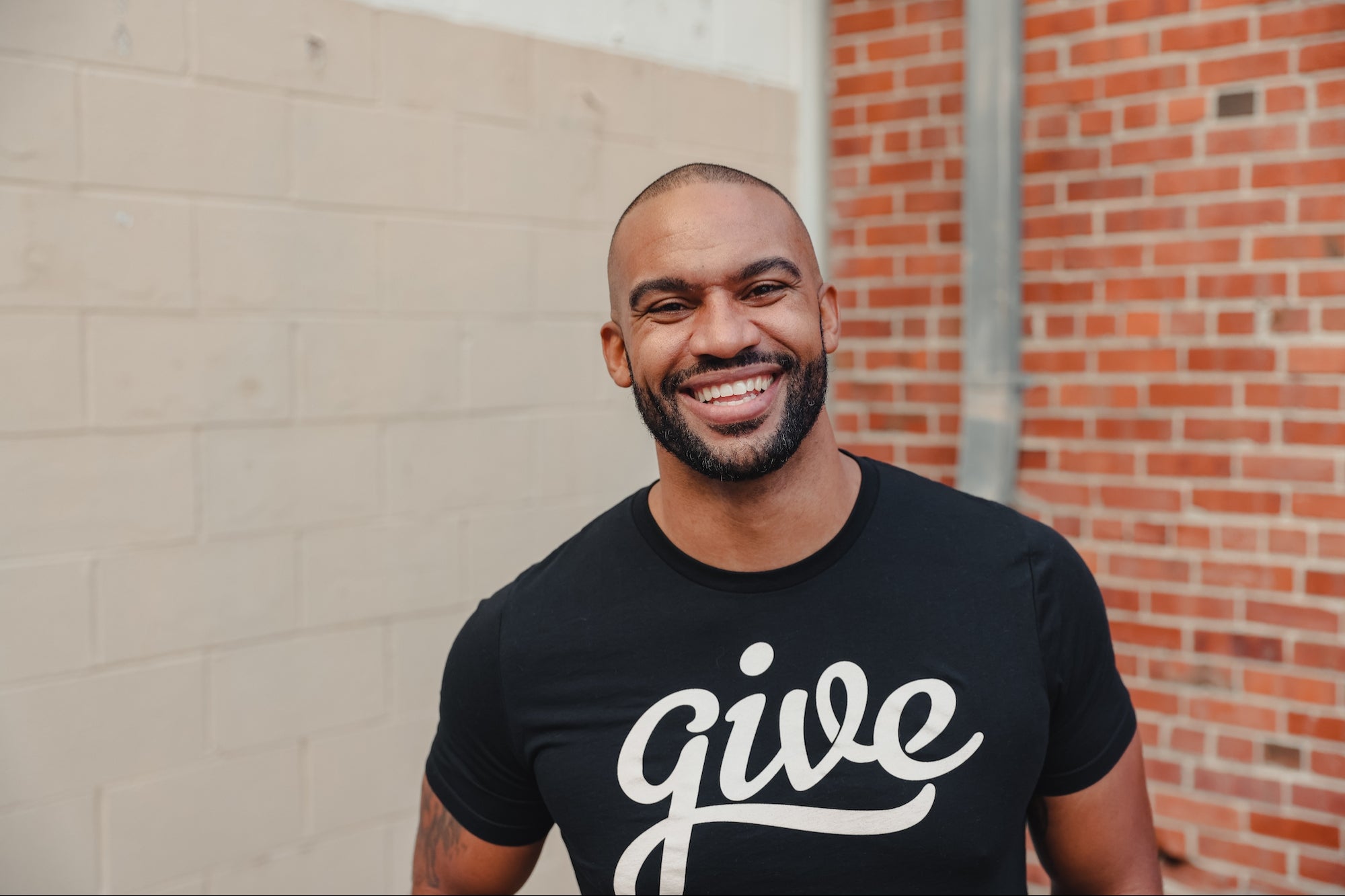 Anthony Trucks video testimonial about booking Michael Unbroken